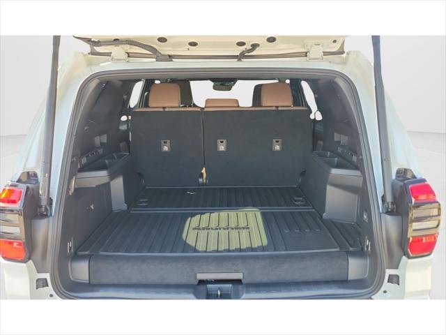 Certified Used 2026 WIND CHILL PEARL Toyota  image 31
