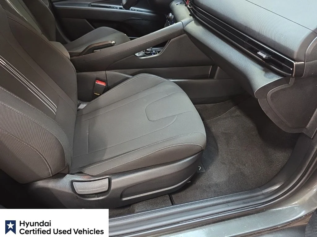 Certified Used 2025 Amazon Gray Hyundai SEL Sport image 12