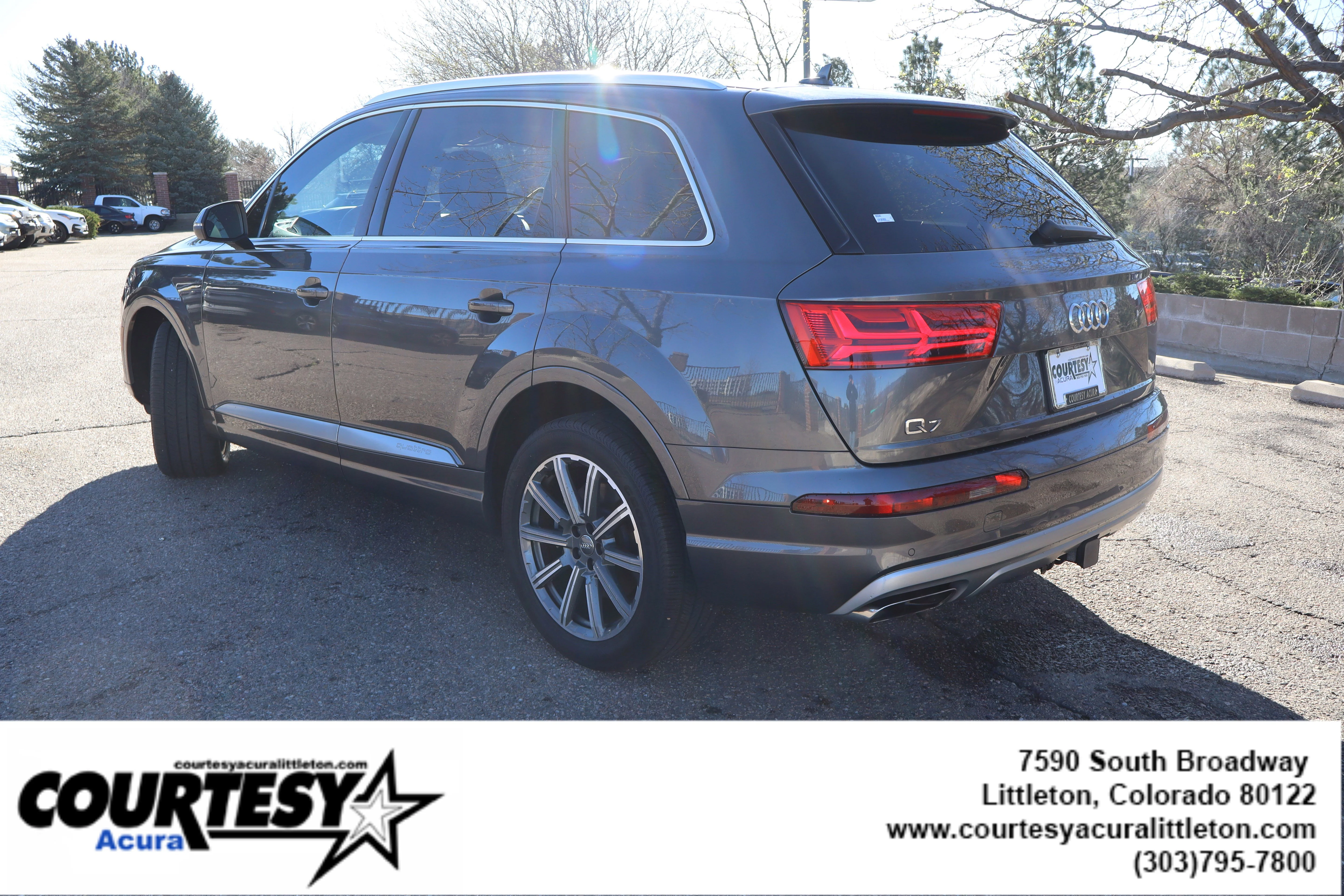 Used 2019 Gray Audi  image 4