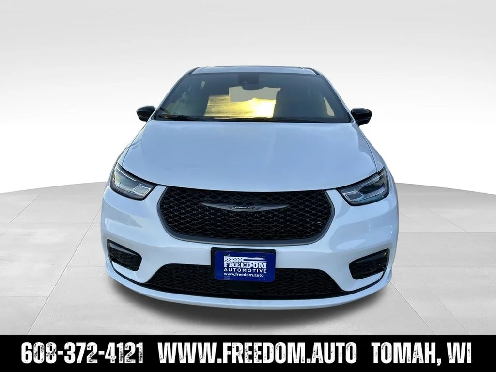 2026 Chrysler Pacifica Select - Photo 12