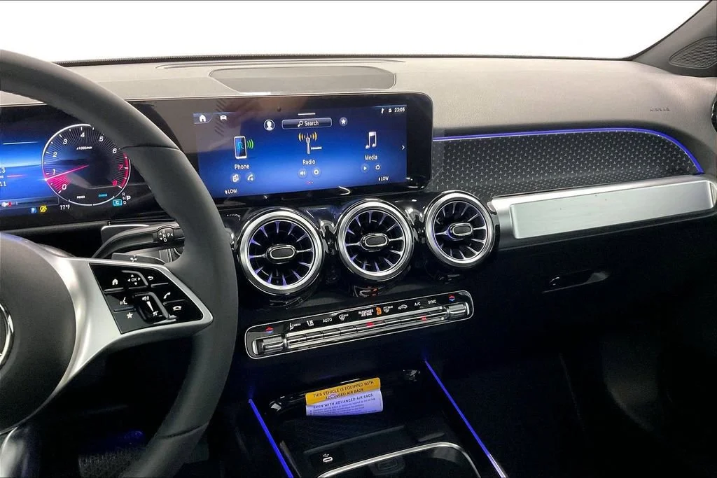 New 2026 Night Black Mercedes-Benz GLB 250 image 18