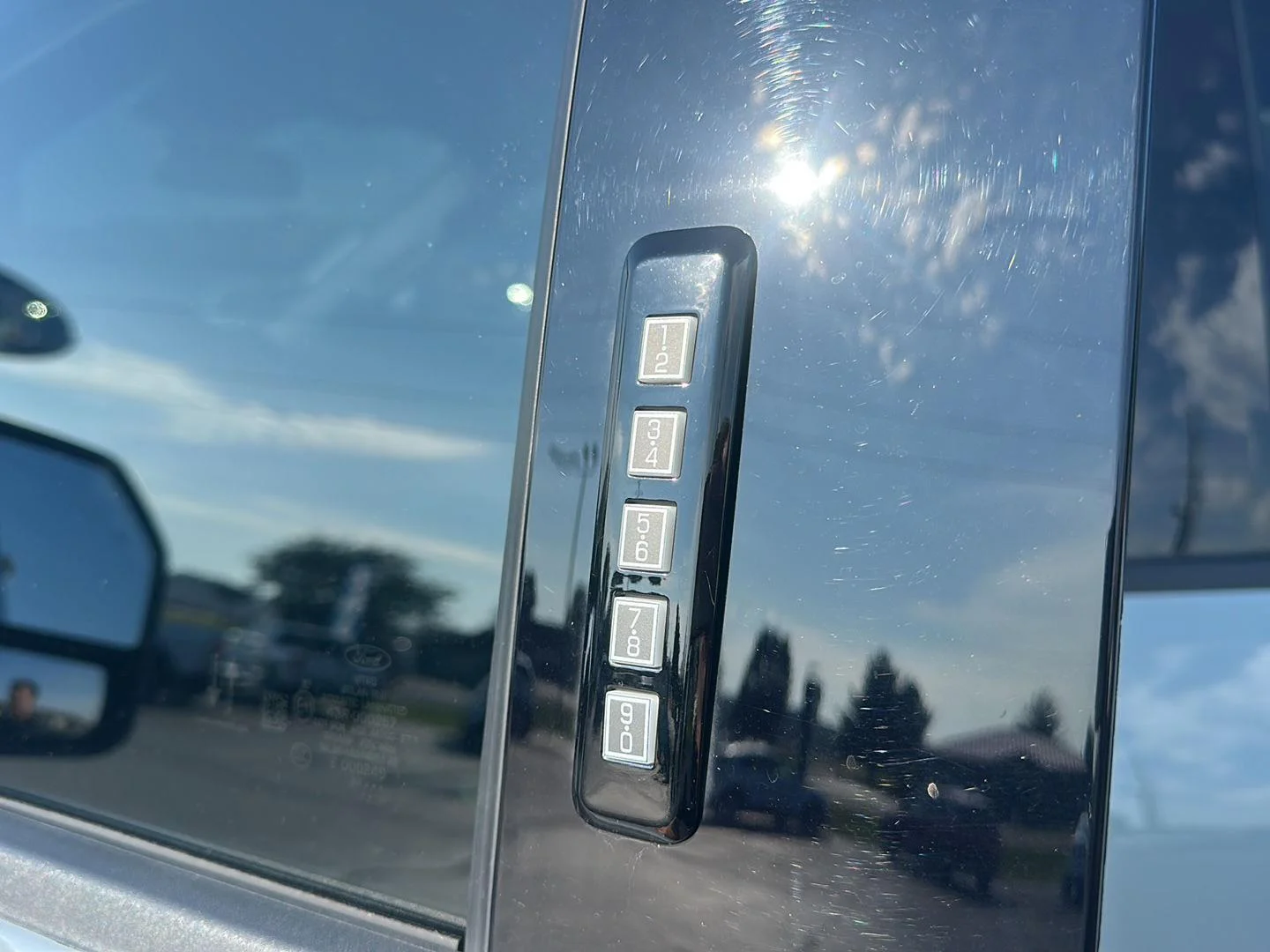 Used 2024 Glacier Gray Metallic Tri-Coat Ford Lariat image 11