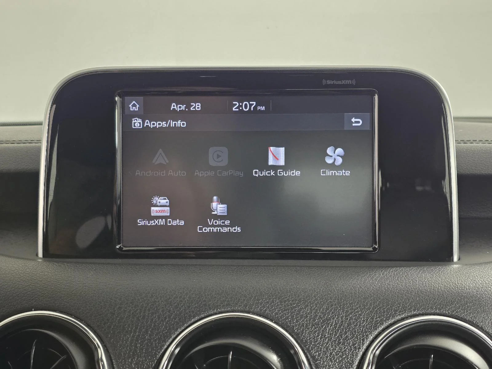 Used 2019 Snow White Pearl Kia GT image 40