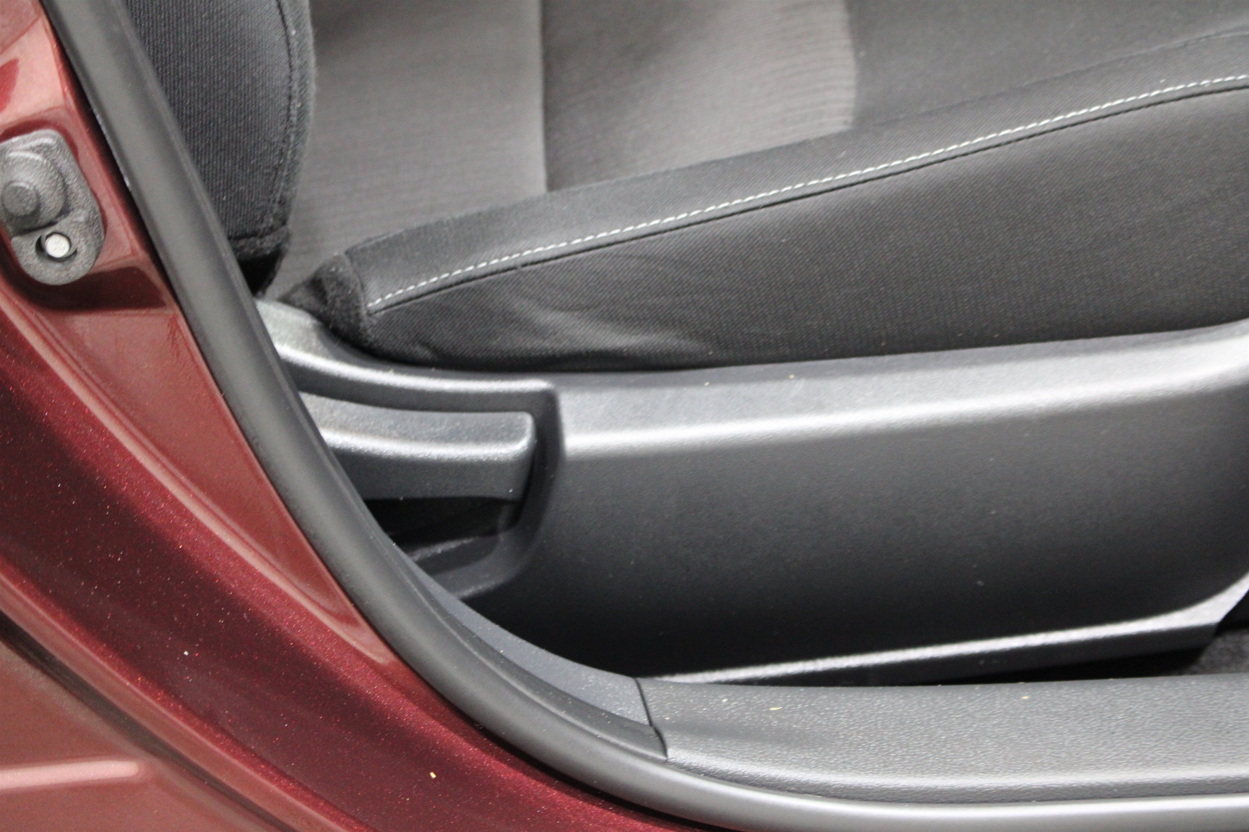 Used 2023 Rosewood Metallic Nissan SV image 24