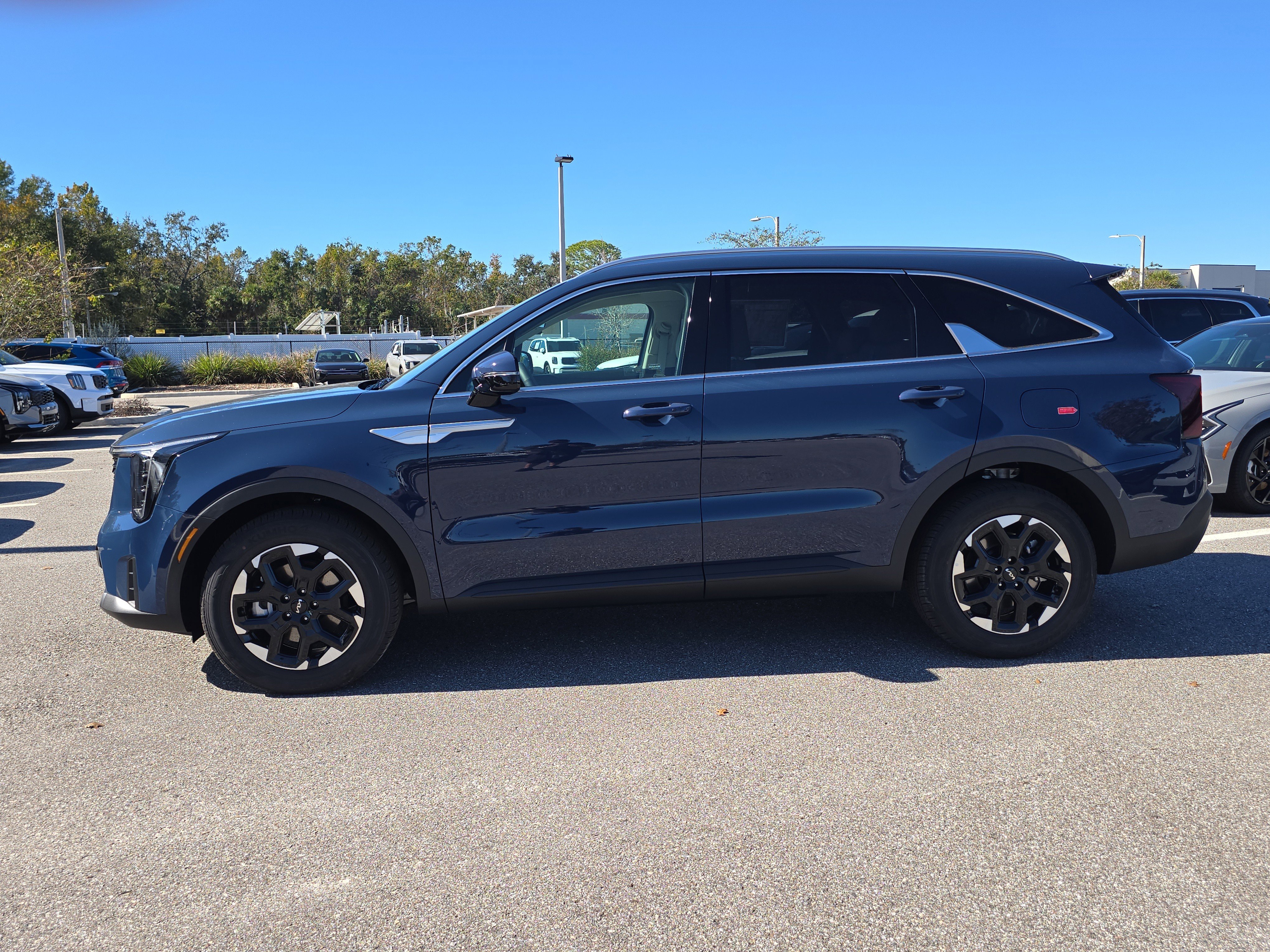 New 2026 Midnight Lake Blue Kia S image 5