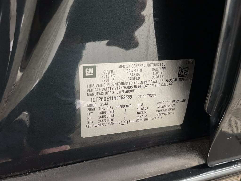 Used 2017 DARK SLATE METALLIC GMC 4WD SLT image 35