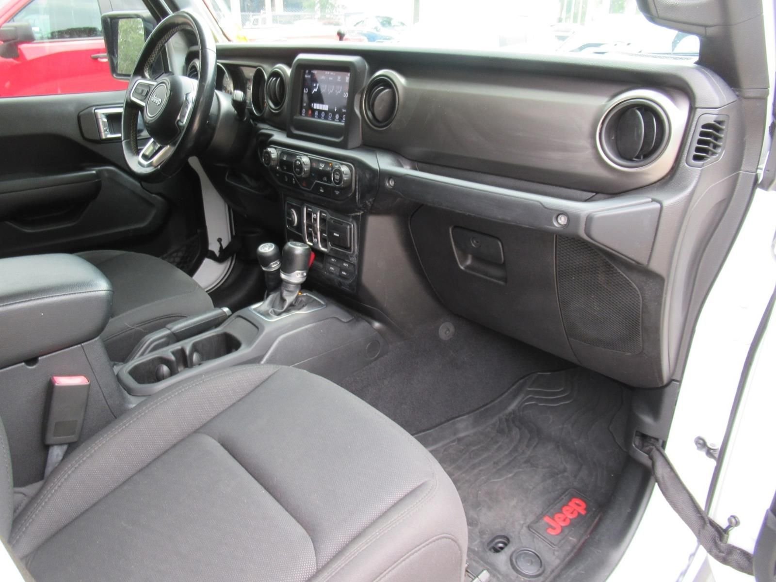 Used 2020 White Jeep Sport image 11