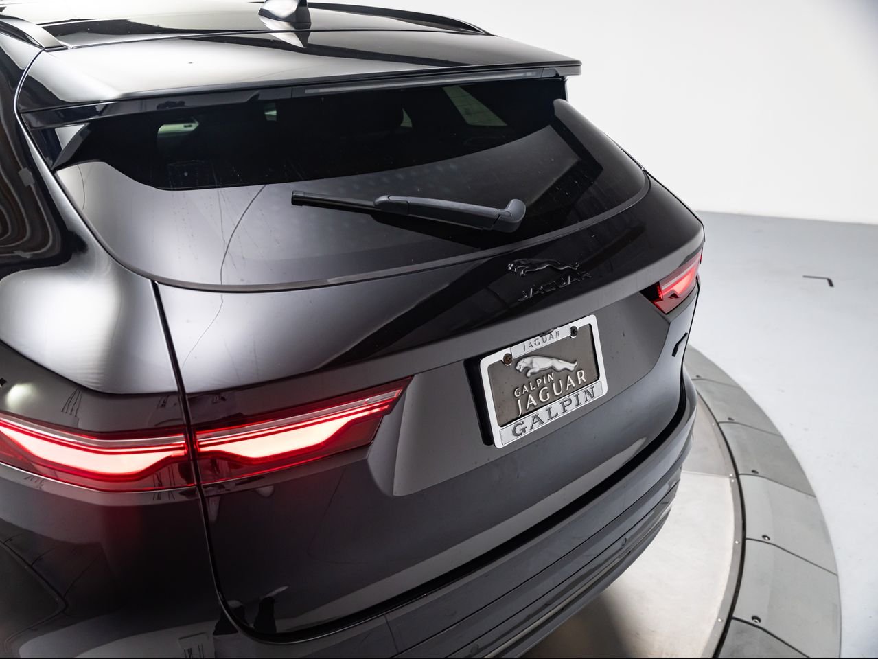 2026 Jaguar F-Pace R-Dynamic S - Photo 32
