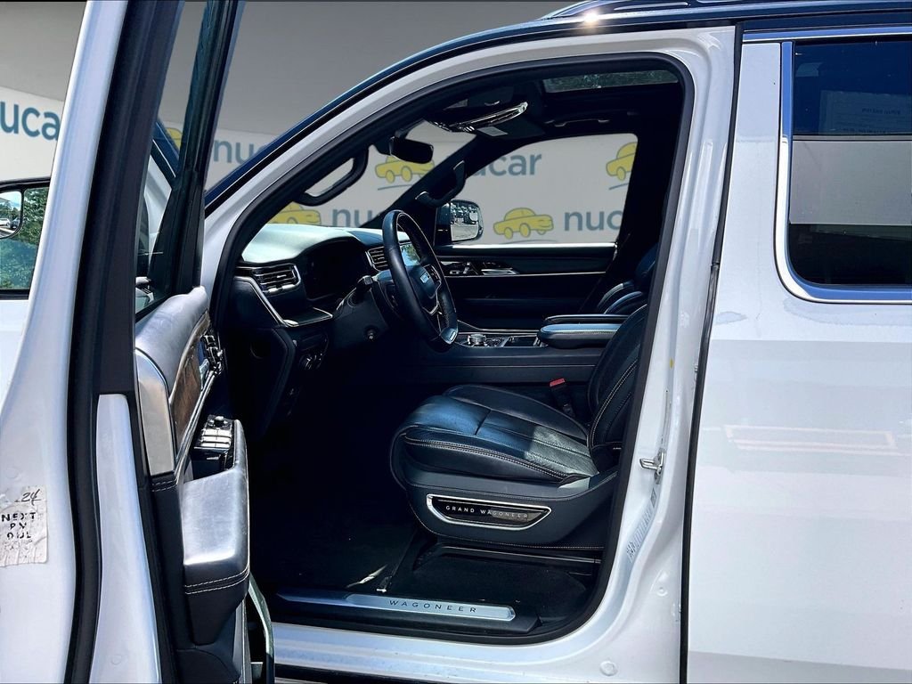 Used 2023 White Jeep Base image 11