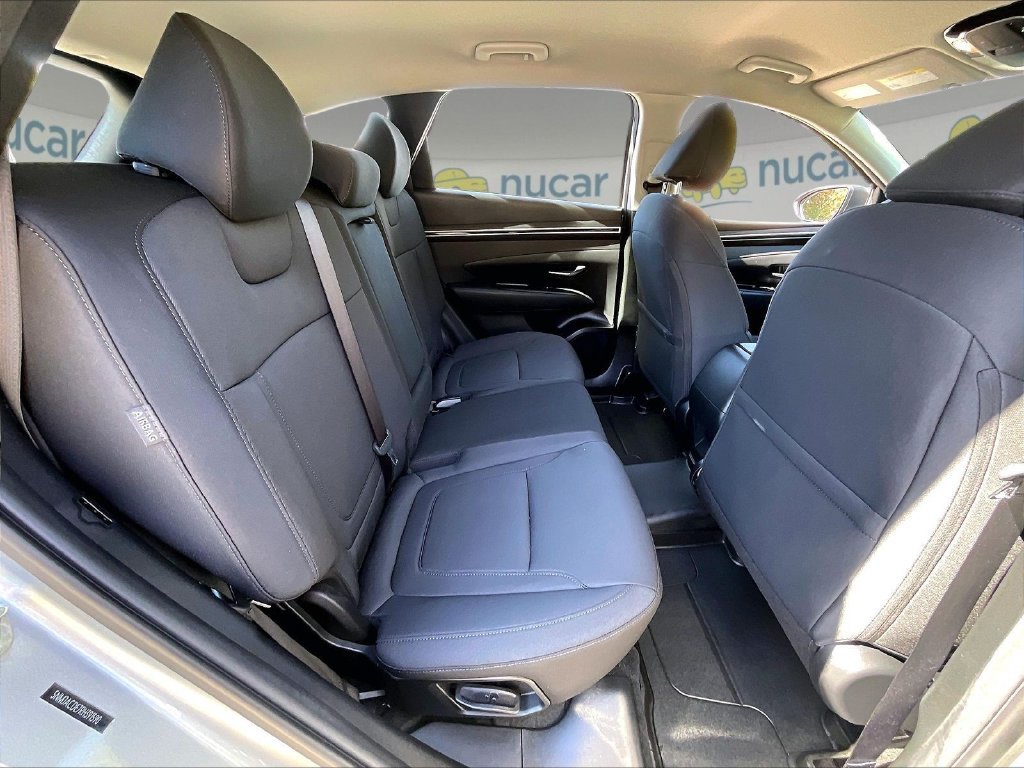 Used 2024 Silver Hyundai SE image 16