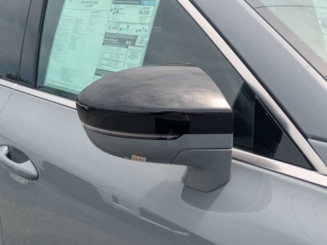 Used 2027 Gray INFINITI LUXE image 10