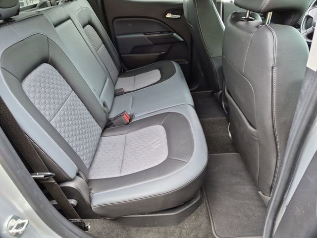 Used 2016 Silver Chevrolet Z71 image 25