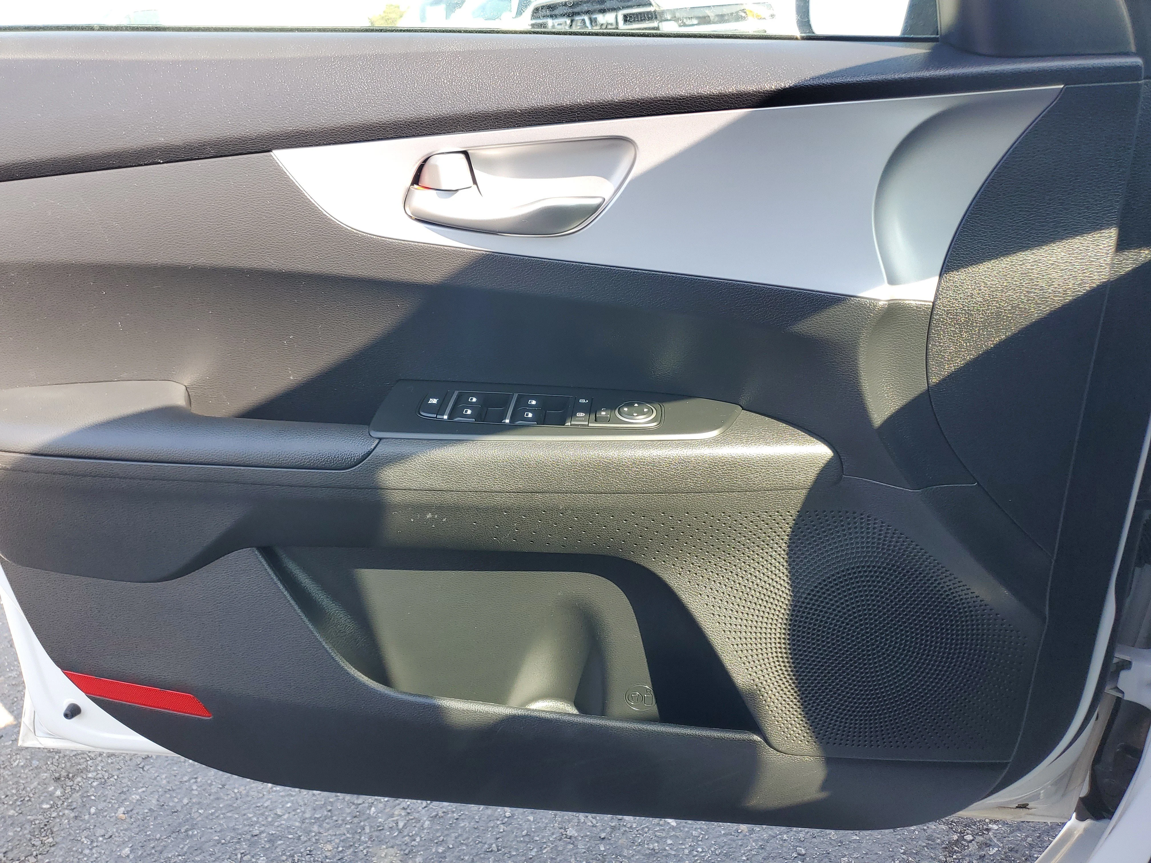 Certified Used 2024 White Kia LXS image 25