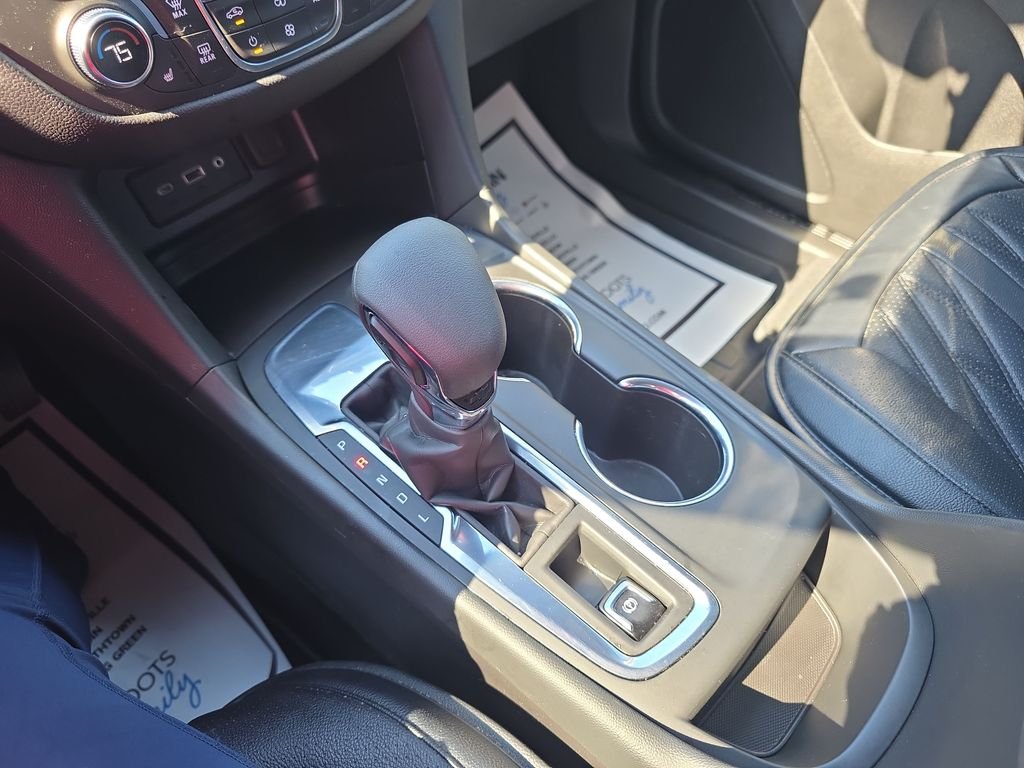Used 2022 Silver Chevrolet LT image 22