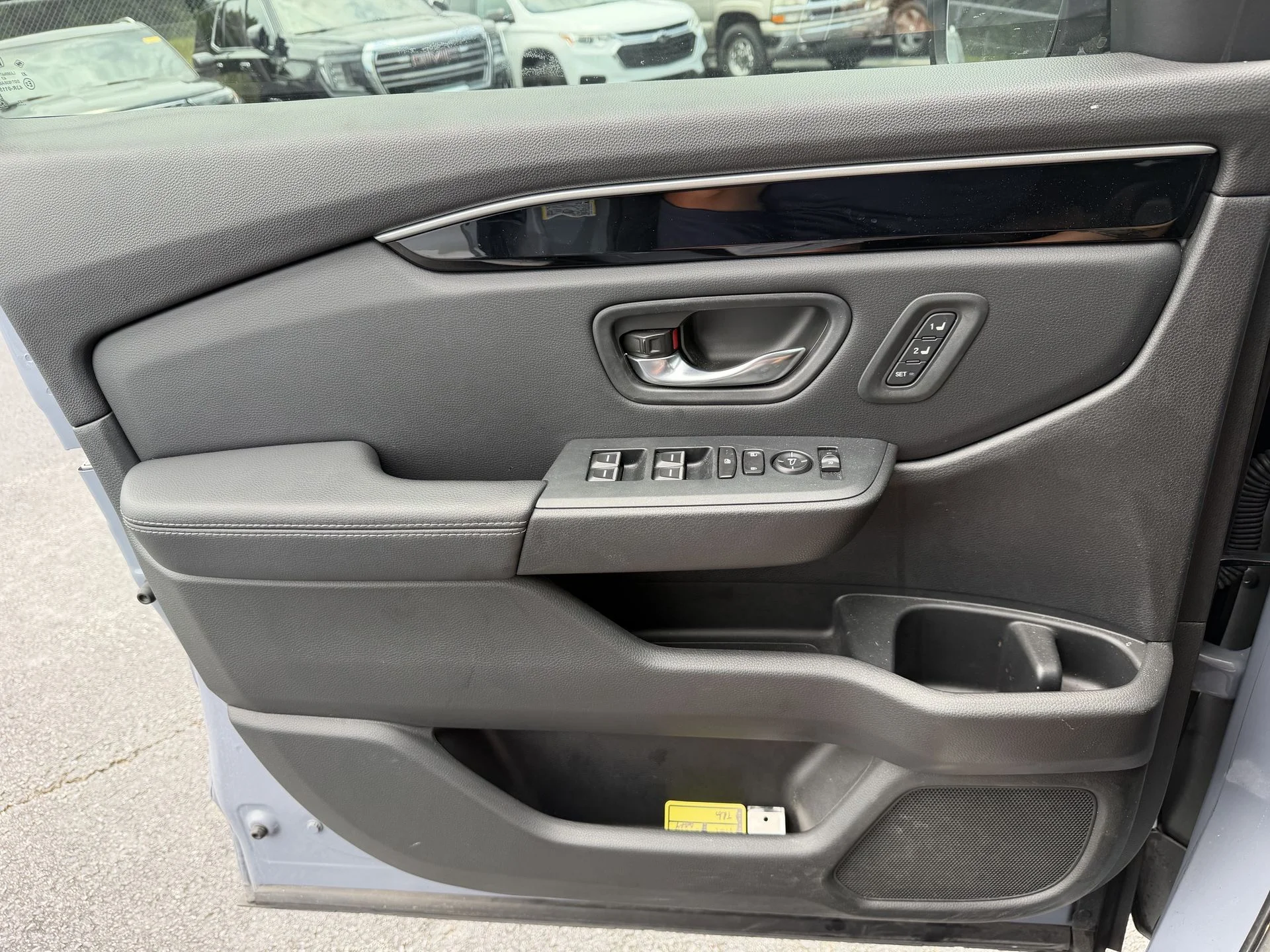 Used 2023 Sonic Gray Pearl Honda Touring image 13