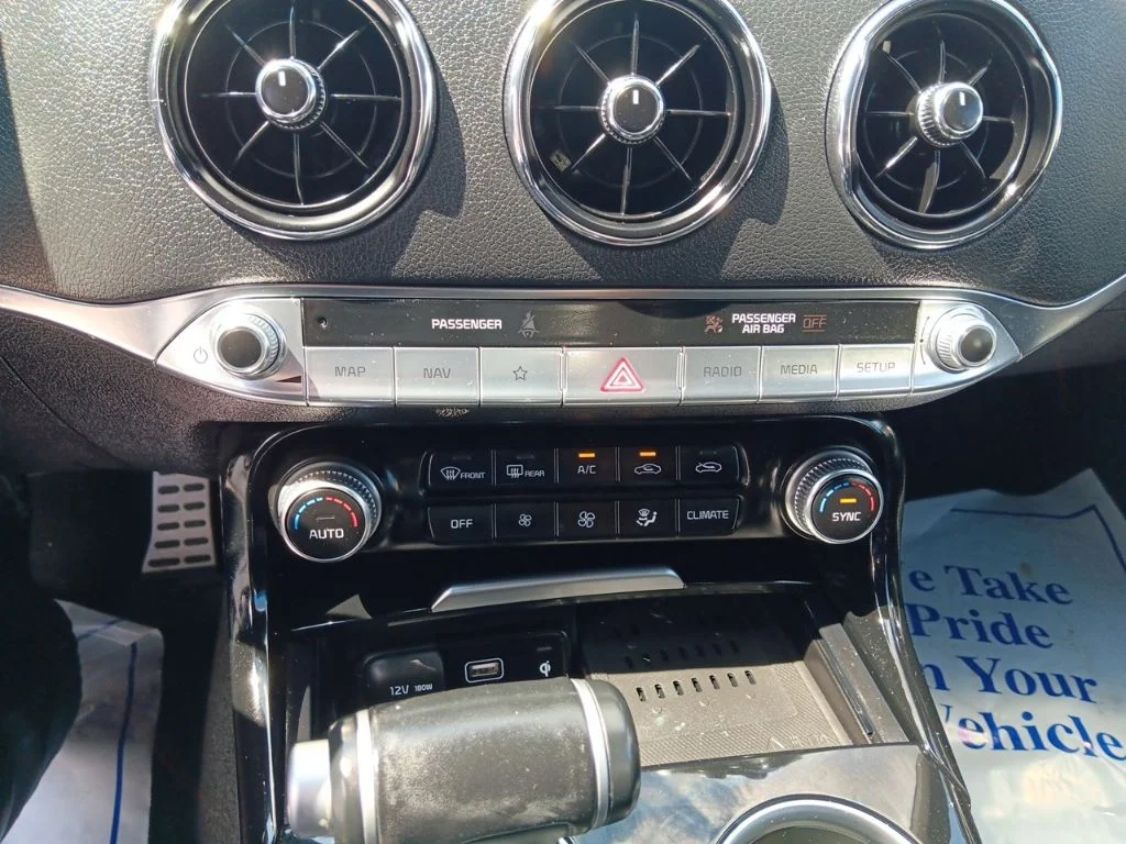 Used 2022 Ceramic Silver Kia GT-Line image 24