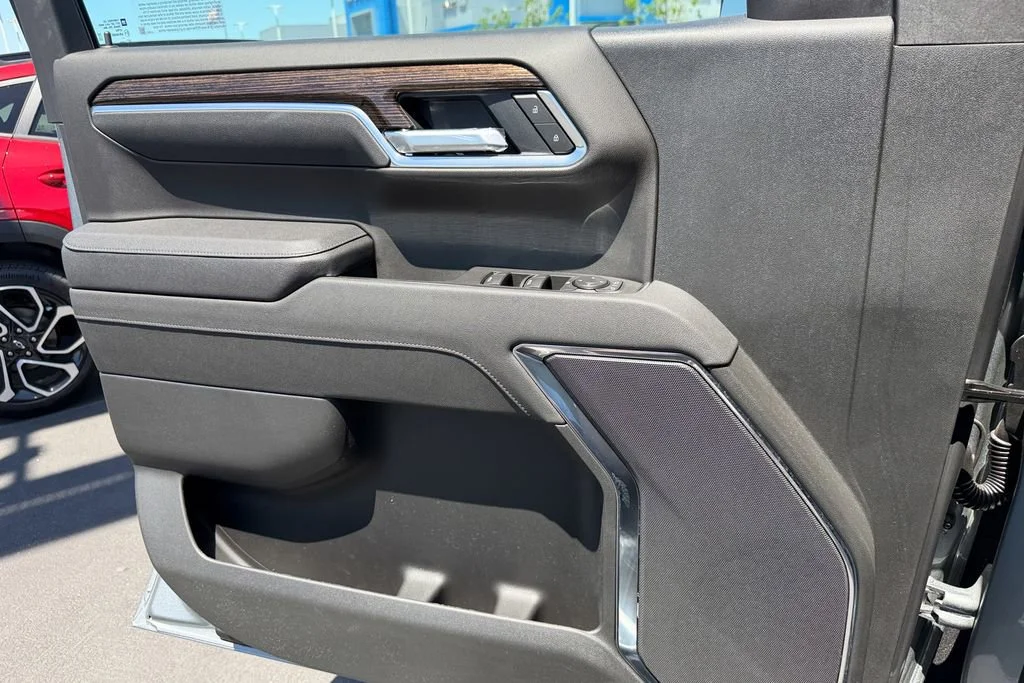 New 2026 Sterling Metallic GMC SLE image 16