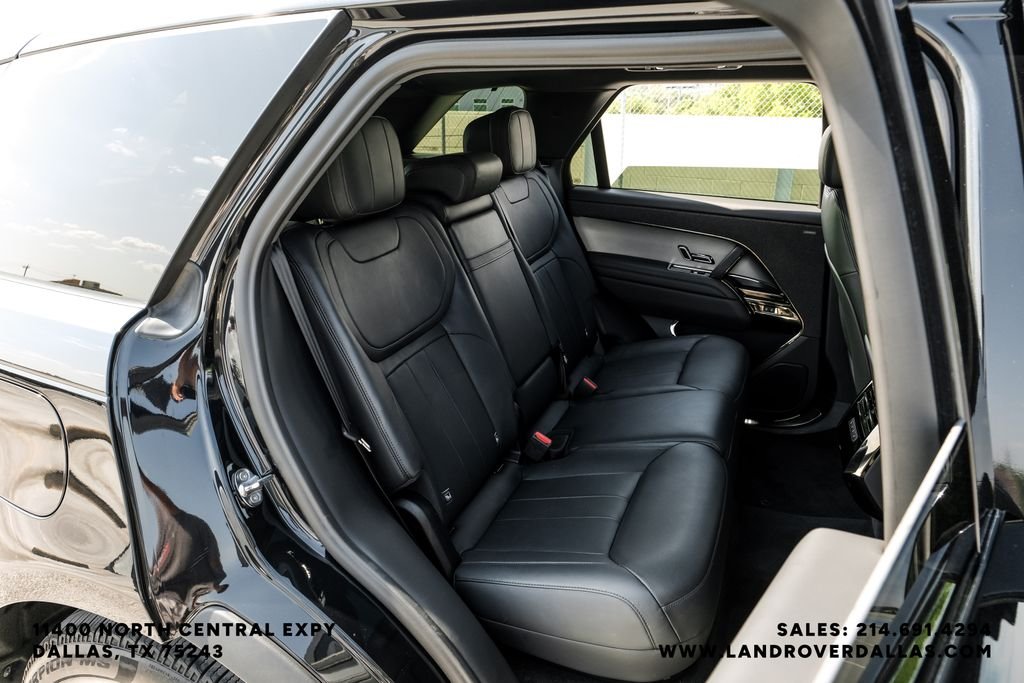Used 2025 Santorini Black Metallic Land Rover SE image 35
