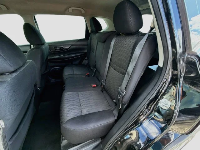 Used 2019 Black Nissan S image 23