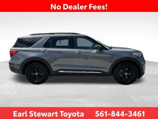 Used 2022 Gray Ford XLT image 3