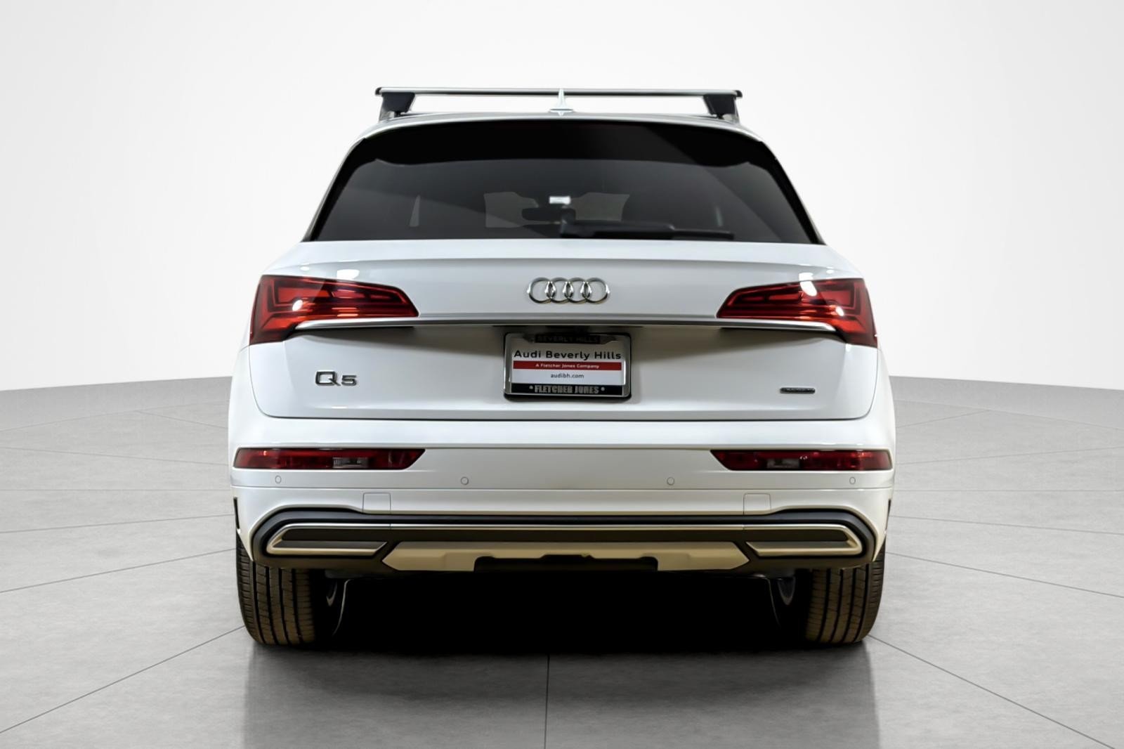 Used 2023 Ibis White Audi Premium 40 TFSI quattro image 4