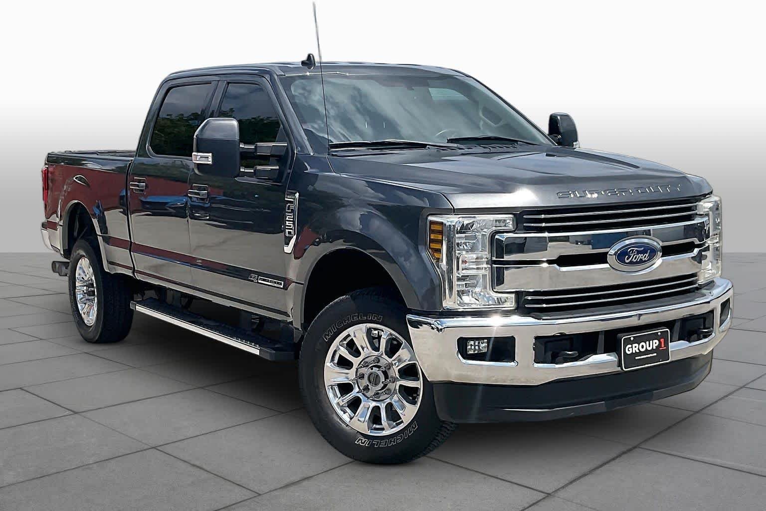 Used 2019 Magnetic Metallic Ford LARIAT image 3