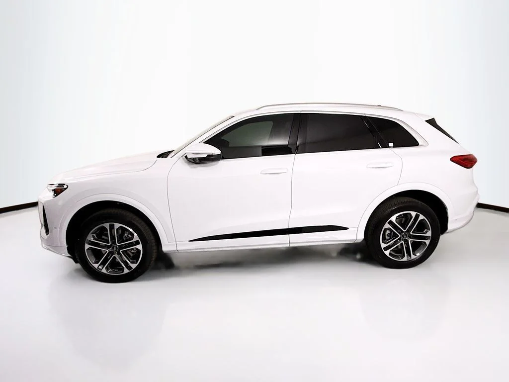 Used 2026 White Audi  image 8