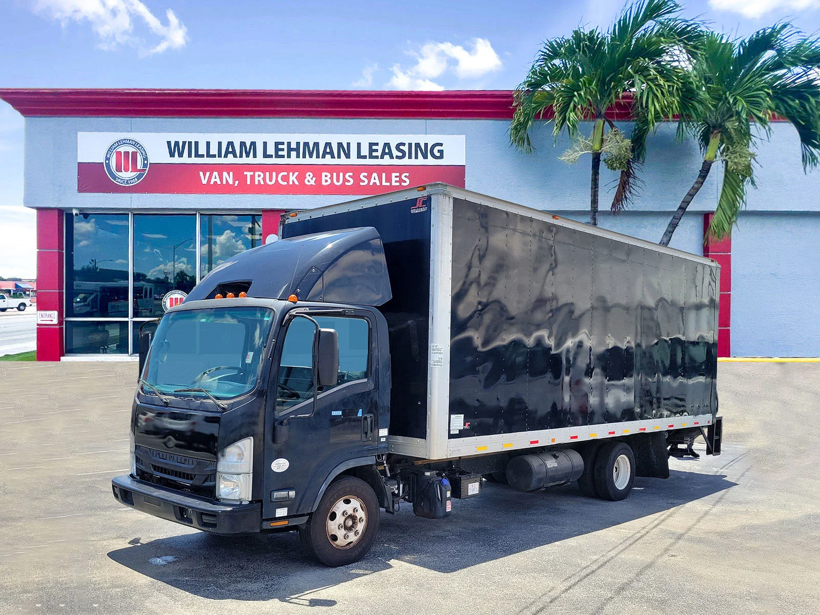 2019 Isuzu NPR-HD's photo