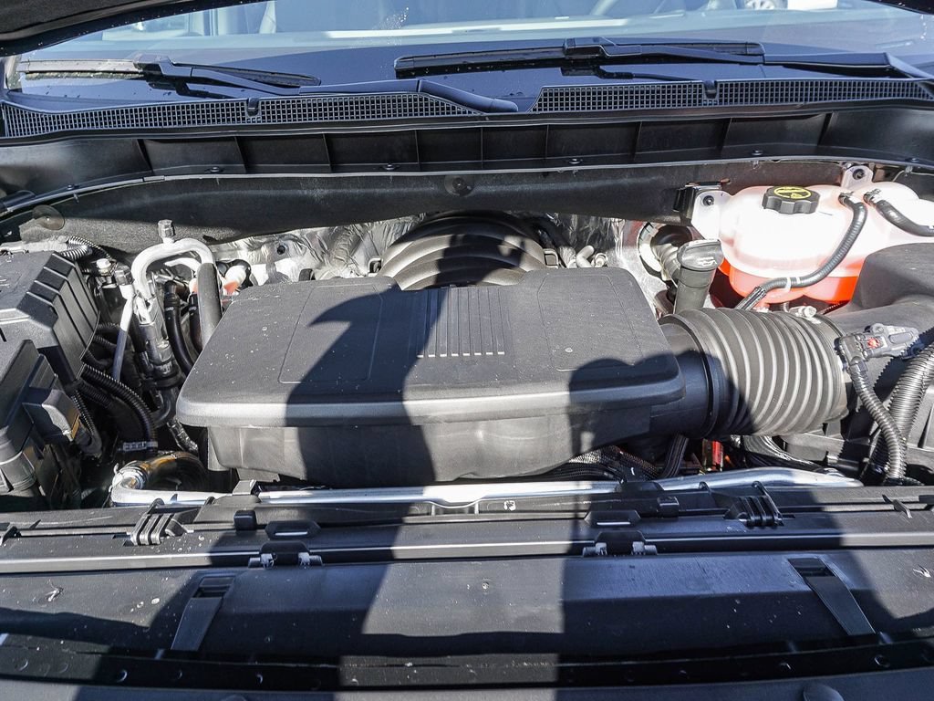 2026 Chevrolet Suburban LT - Photo 25