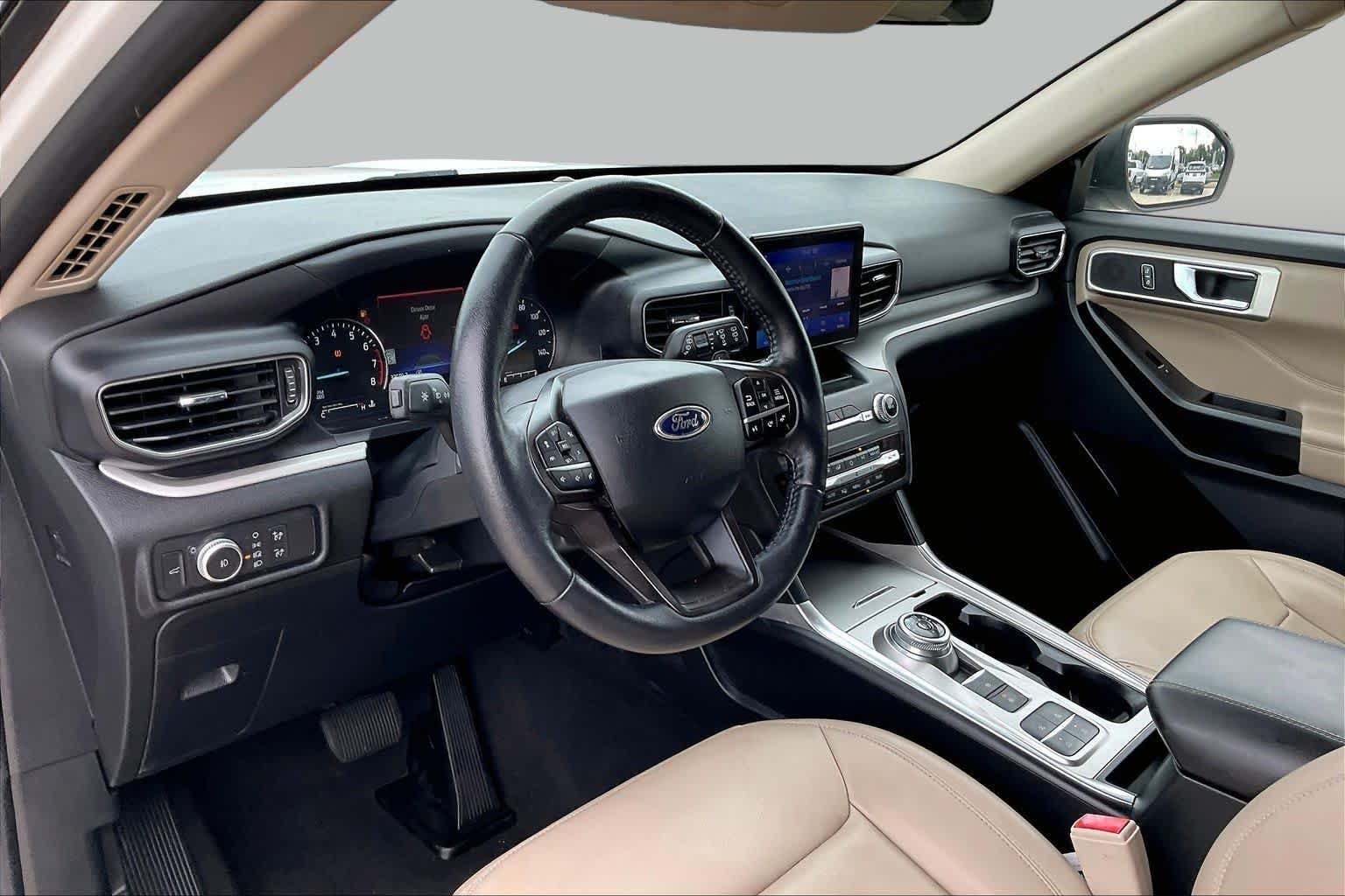 Used 2020 Star White Metallic Tri-Coat Ford XLT image 18