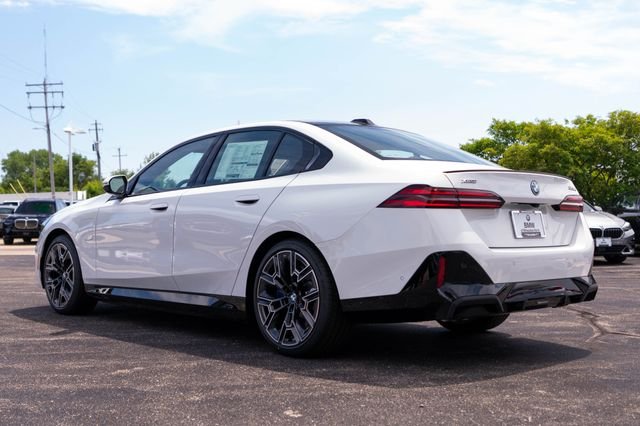 New 2027 Alpine White BMW 550e xDrive image 3