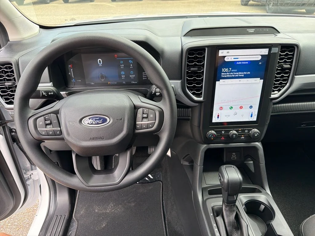 New 2026 Oxford White Ford XL image 3