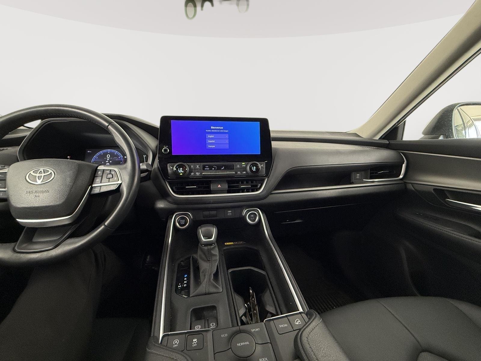 Used 2024 Coastal Cream Toyota XLE image 22