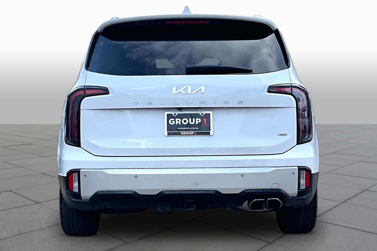 Certified Used 2024 Glacial White Pearl Kia SX Prestige image 5