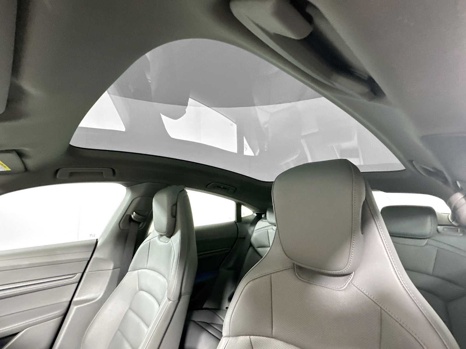 2025 Porsche Taycan Base - Photo 21