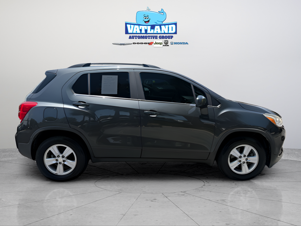 Used 2019 Gray Chevrolet LT image 6