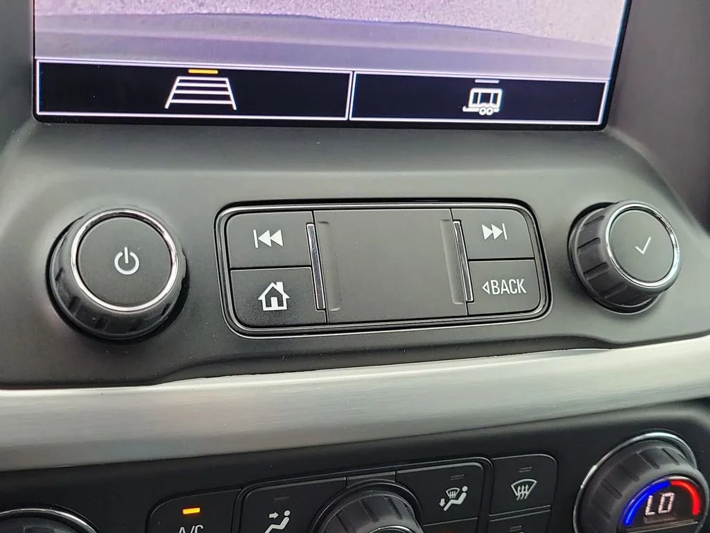 Used 2020 Carbon Black Metallic GMC SLE image 30