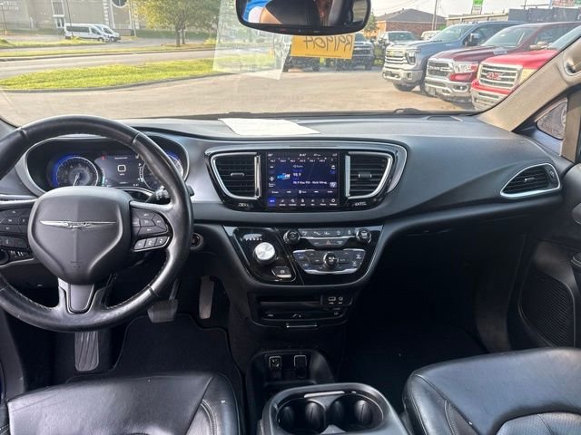 Used 2018 Blue Chrysler Touring L Plus image 27