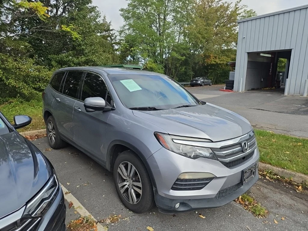 Used 2016  Honda EX-L image 2