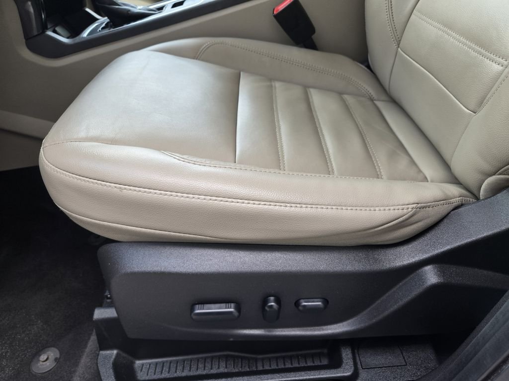 2019 Ford Escape Titanium - Photo 19