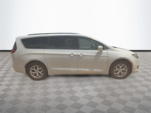 Certified Used 2019 White Chrysler Touring L Plus image 5