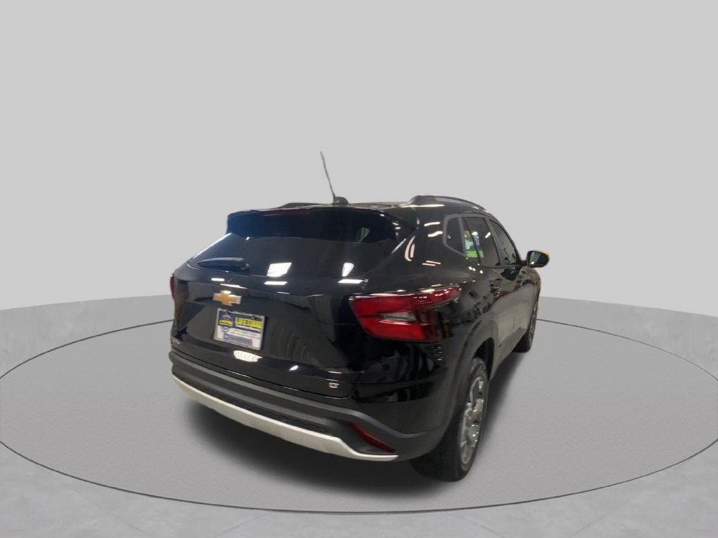 2024 Chevrolet Trax LT - Photo 10