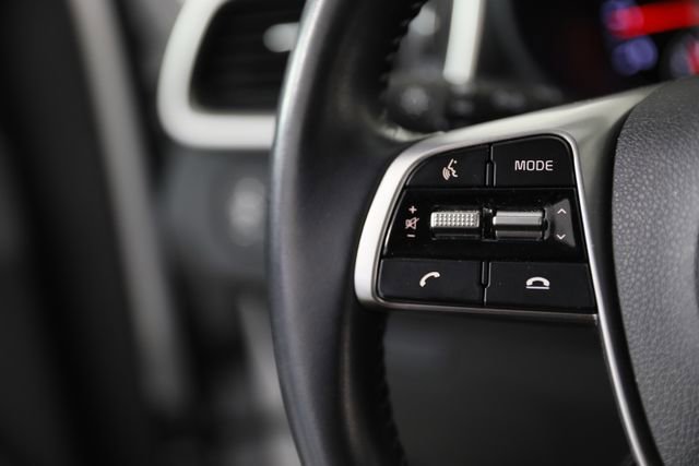 Used 2019 White Kia 2.4L LX image 4