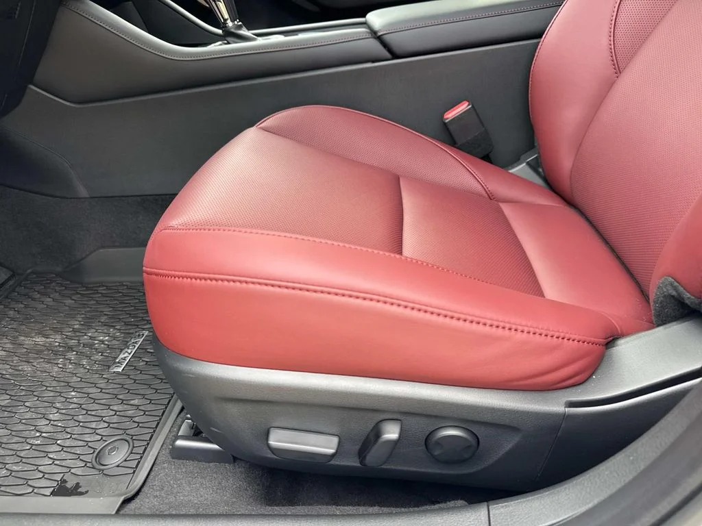 New  White Mazda 2.5 S Carbon Edition image 9