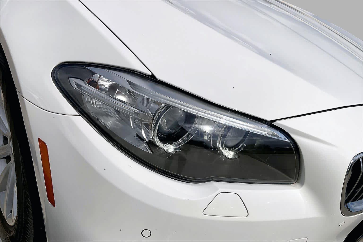 Used 2014 Alpine White BMW 535i image 25