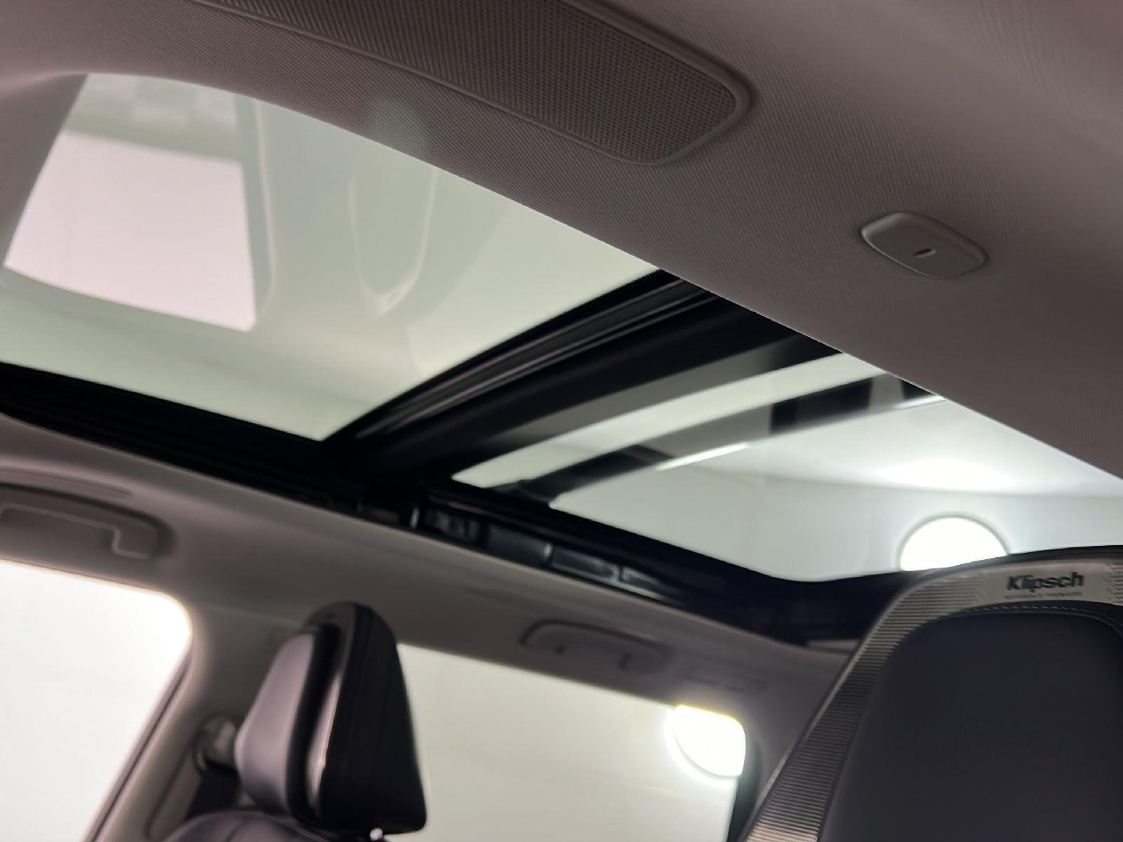 Used 2025 Radiant White INFINITI SENSORY image 20