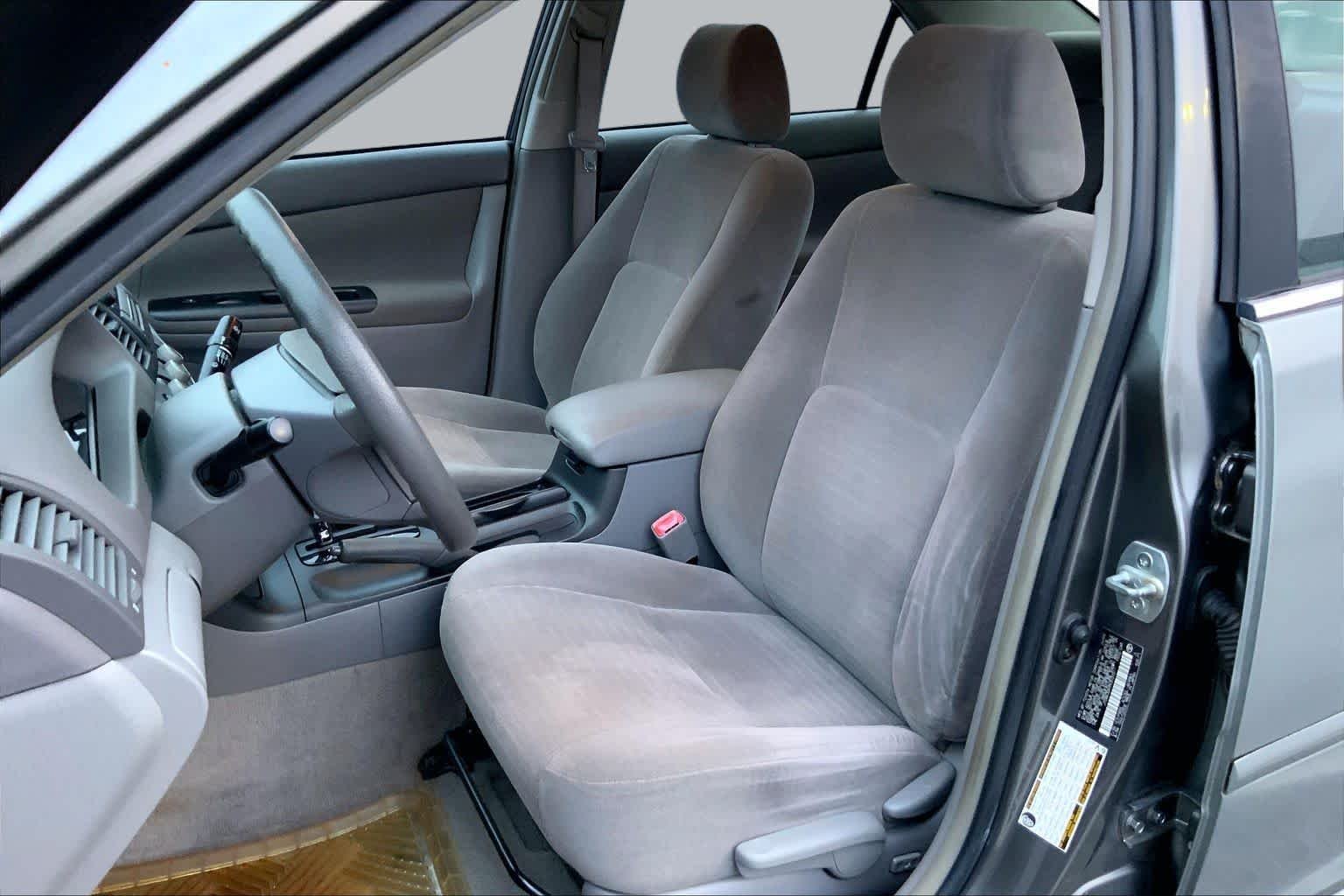 Used 2005 Phantom Gray Pearl Toyota STD image 6