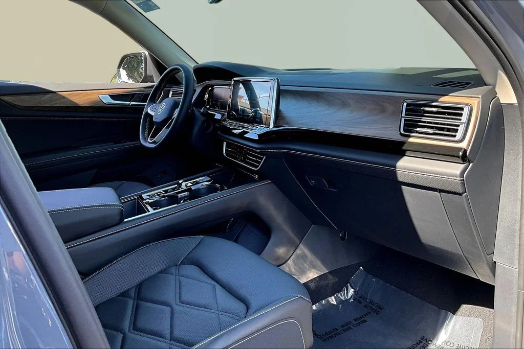 2026 Volkswagen Atlas SE w/Tech - Photo 26