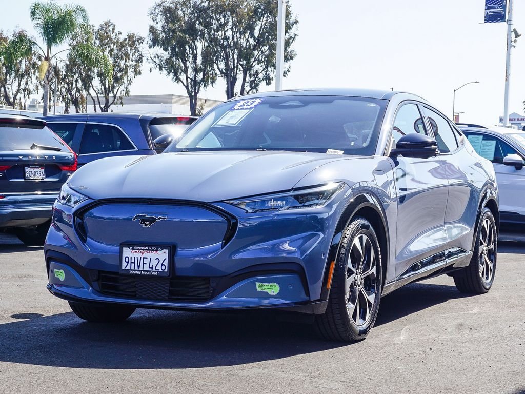 Used 2023 Blue Ford Premium image 3