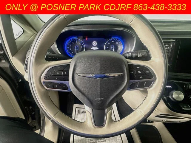 Used 2020 Gray Chrysler Limited image 11